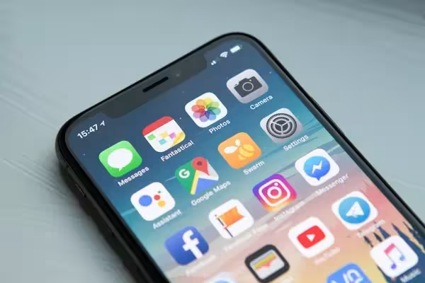 L’application mobile Lyazidi sur un smartphone